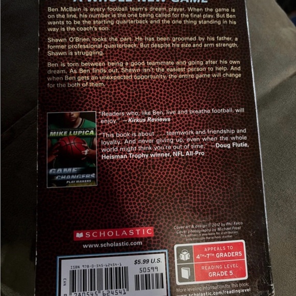 Set of 4 books - Picture 3 of 9